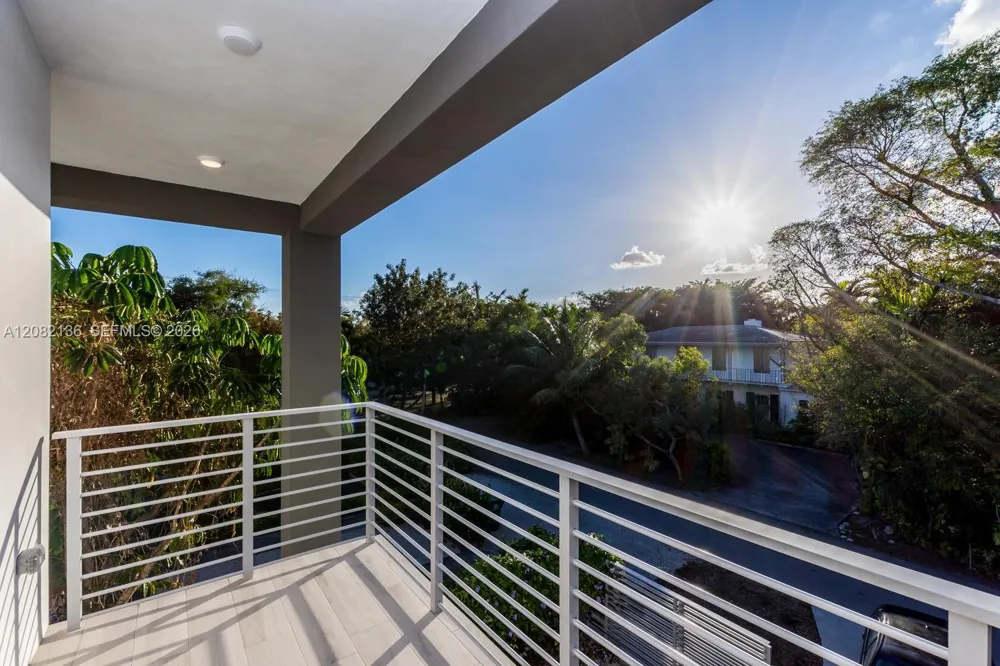 2875 SW 33rd Ct #2875 Miami, FL 33133