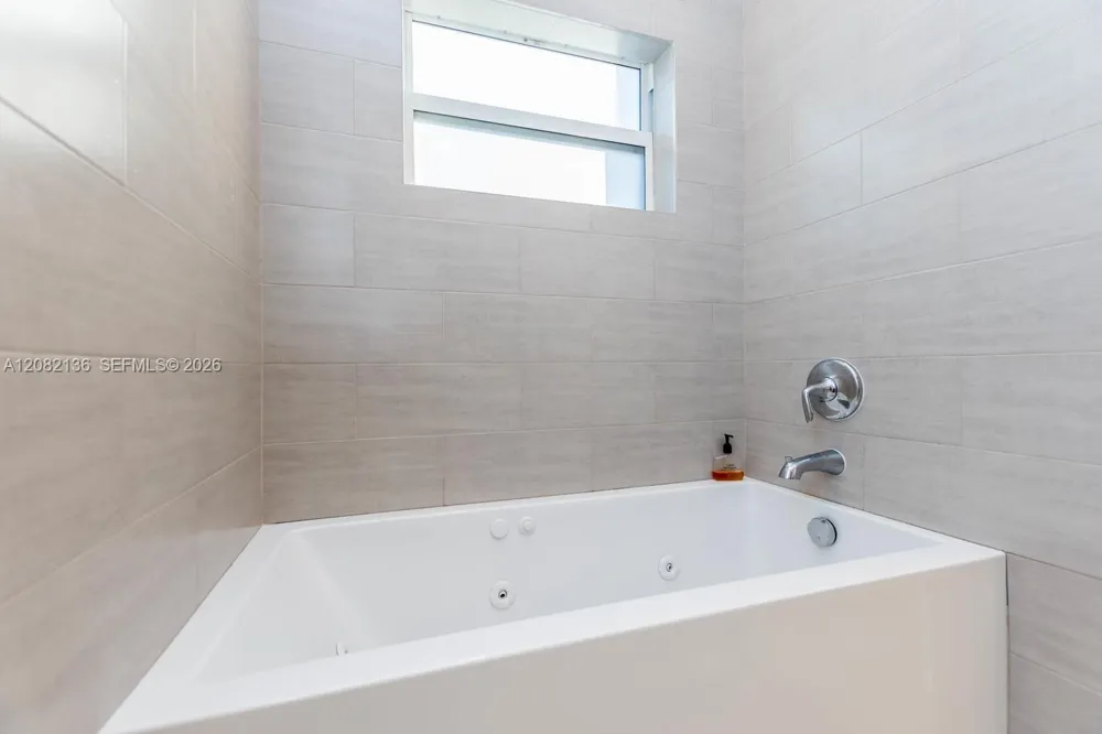 2875 SW 33rd Ct #2875 Miami, FL 33133