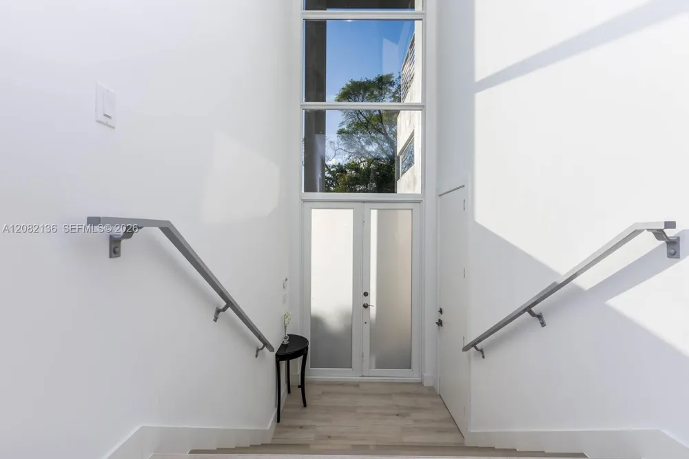 2875 SW 33rd Ct #2875 Miami, FL 33133