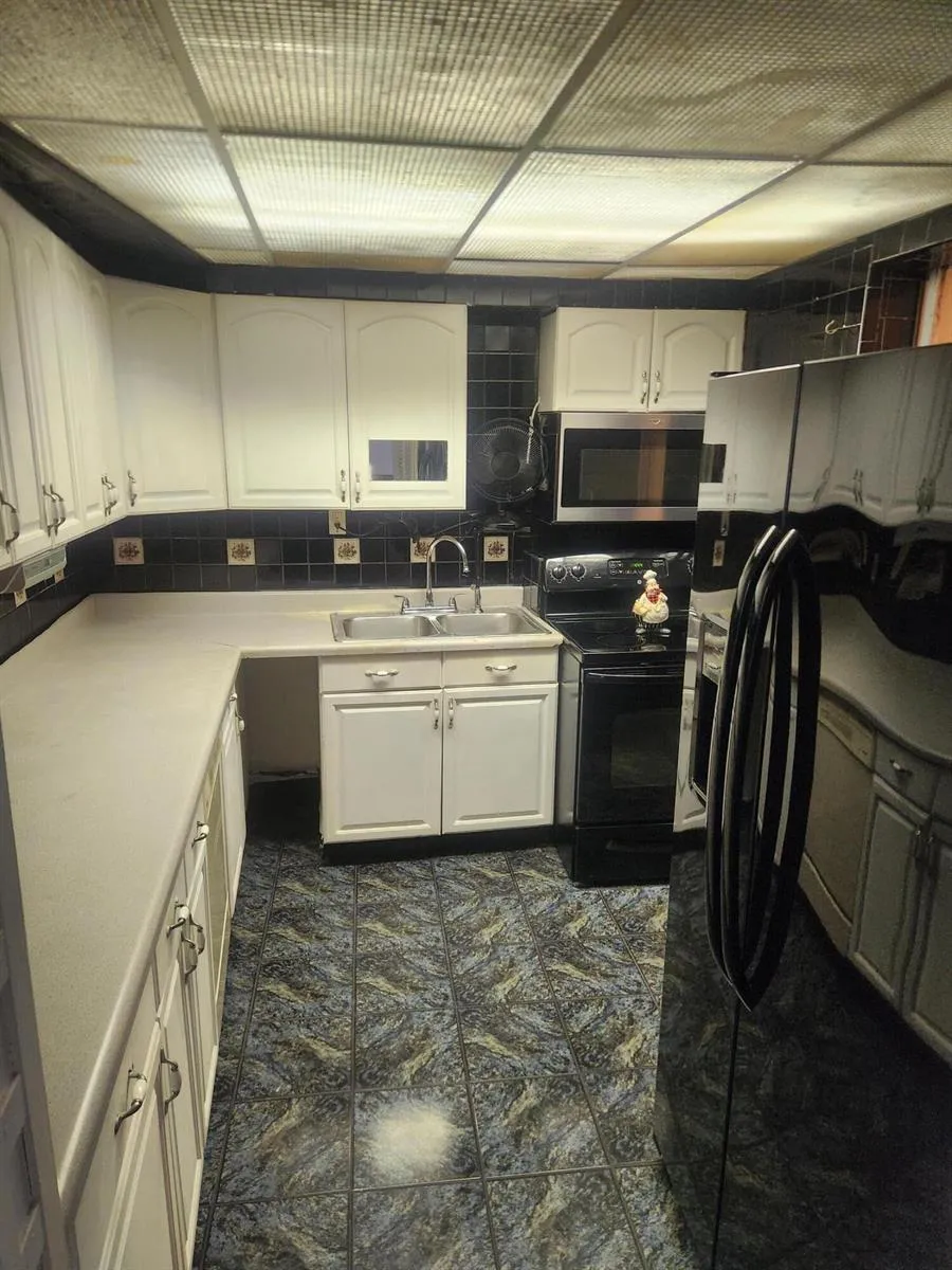 225 S SEQUOIA DRIVE West Palm Beach, FL 33409
