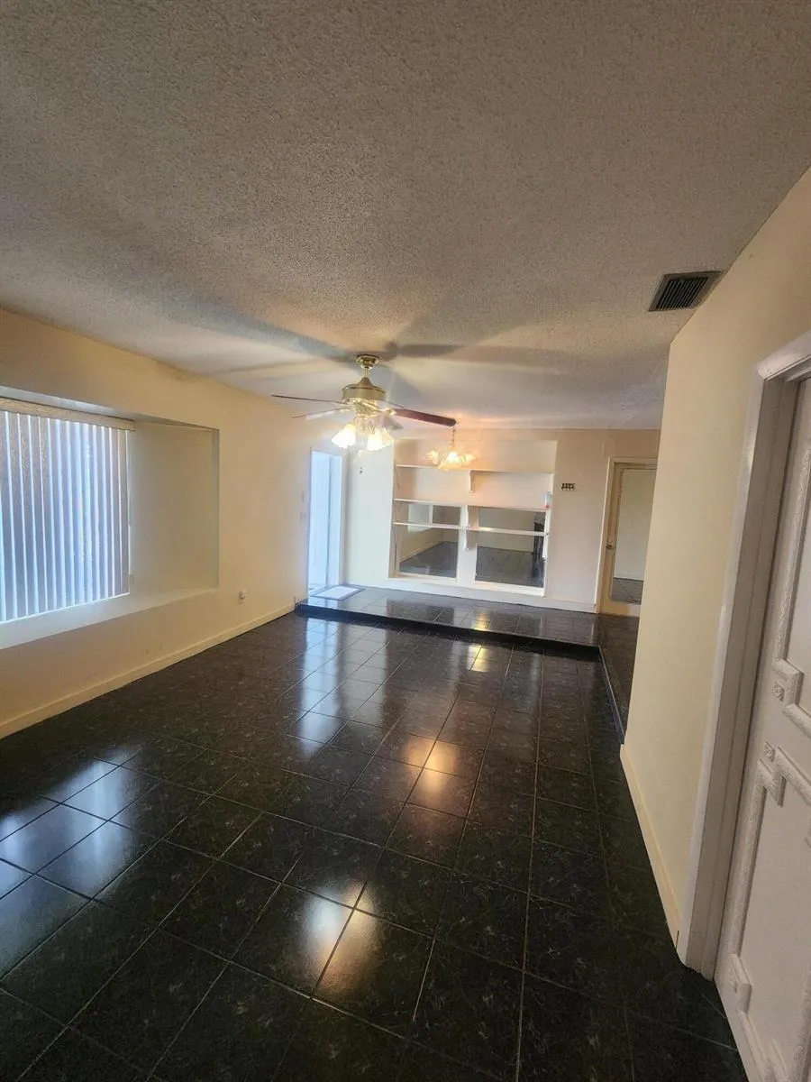 225 S SEQUOIA DRIVE West Palm Beach, FL 33409