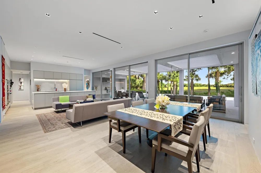 13421 Sabal Chase Palm Beach Gardens, FL 33418
