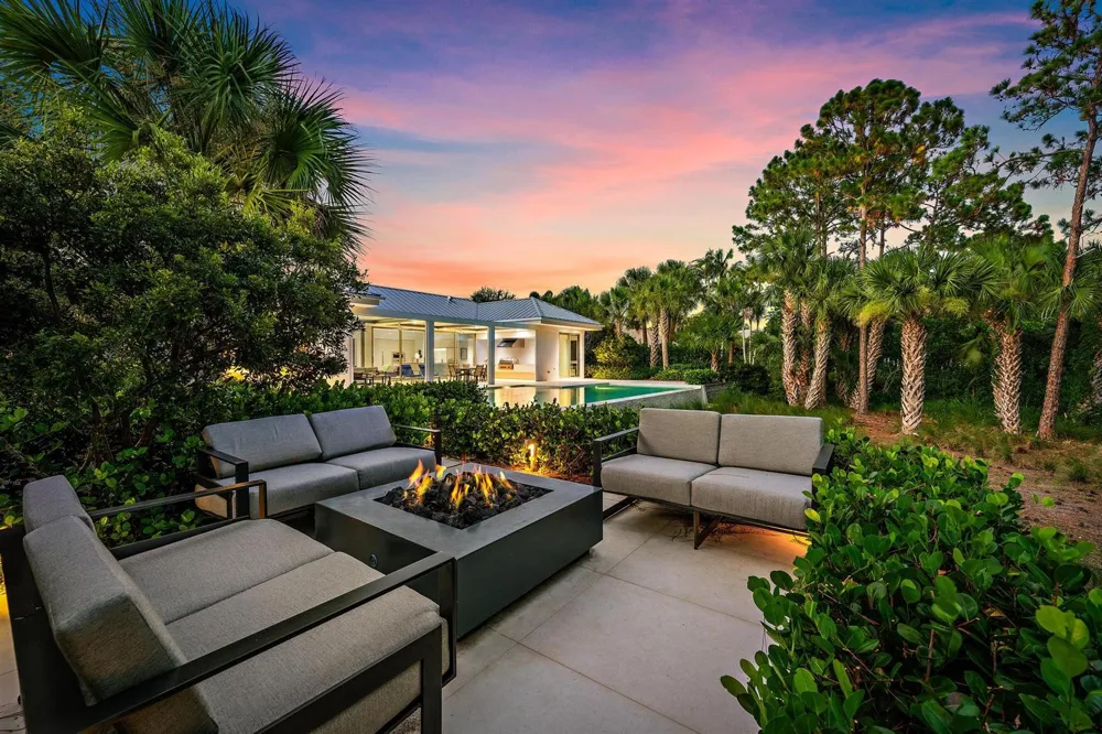 13421 Sabal Chase Palm Beach Gardens, FL 33418