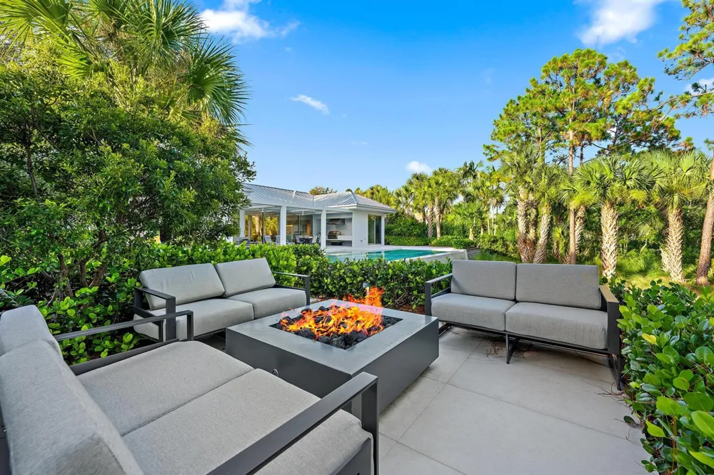 13421 Sabal Chase Palm Beach Gardens, FL 33418