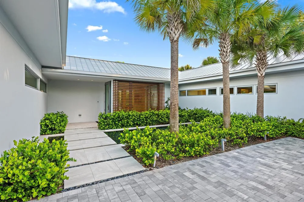 13421 Sabal Chase Palm Beach Gardens, FL 33418