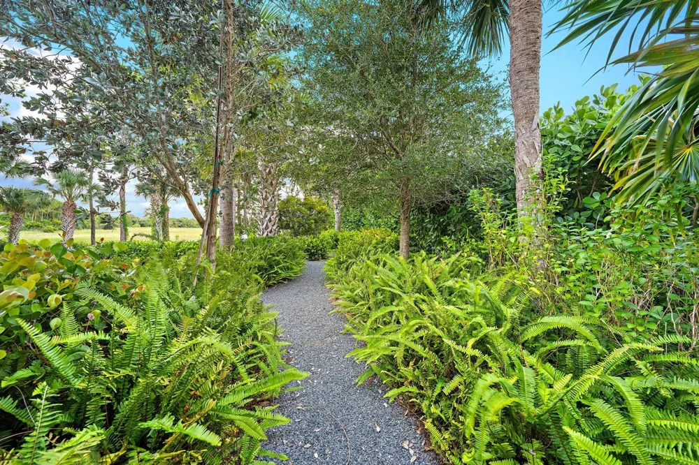 13421 Sabal Chase Palm Beach Gardens, FL 33418