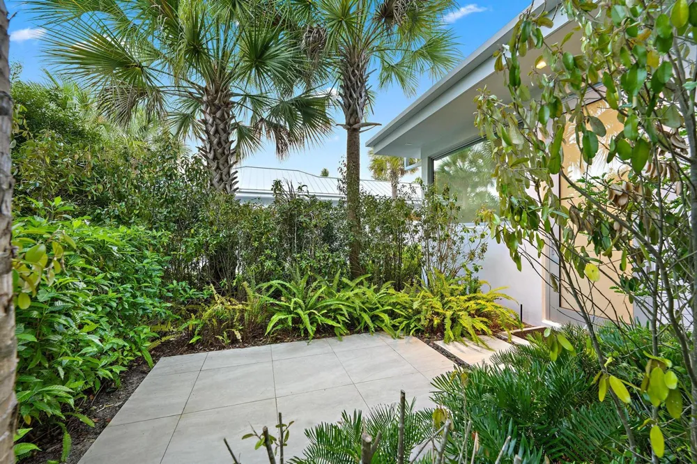 13421 Sabal Chase Palm Beach Gardens, FL 33418