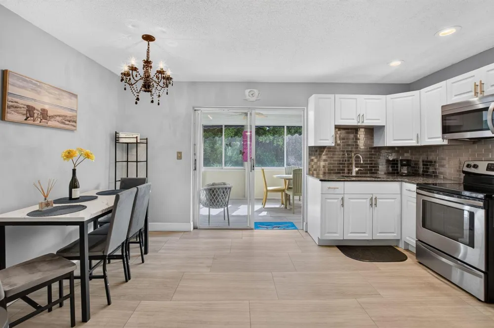 400 SW 8TH PLACE Boynton Beach, FL 33426