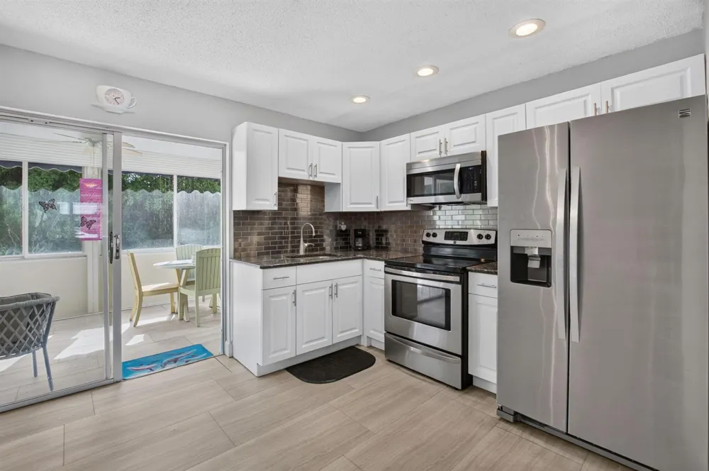 400 SW 8TH PLACE Boynton Beach, FL 33426