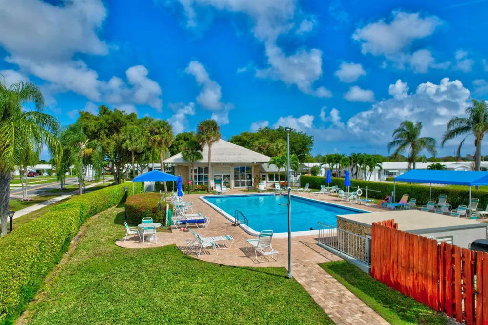 400 SW 8TH PLACE Boynton Beach, FL 33426