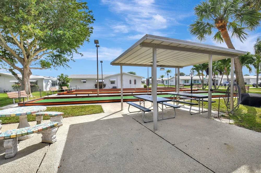 400 SW 8TH PLACE Boynton Beach, FL 33426