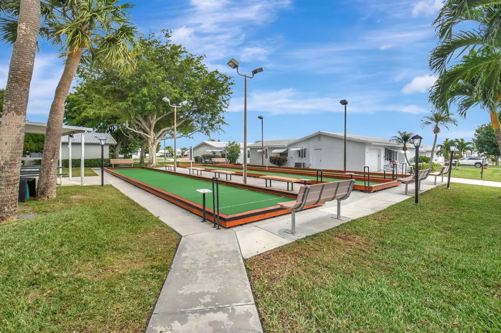 400 SW 8TH PLACE Boynton Beach, FL 33426