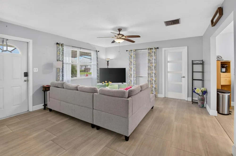 400 SW 8TH PLACE Boynton Beach, FL 33426