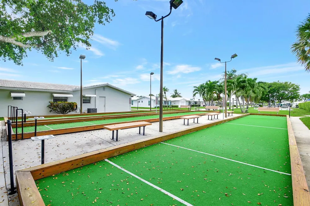 400 SW 8TH PLACE Boynton Beach, FL 33426