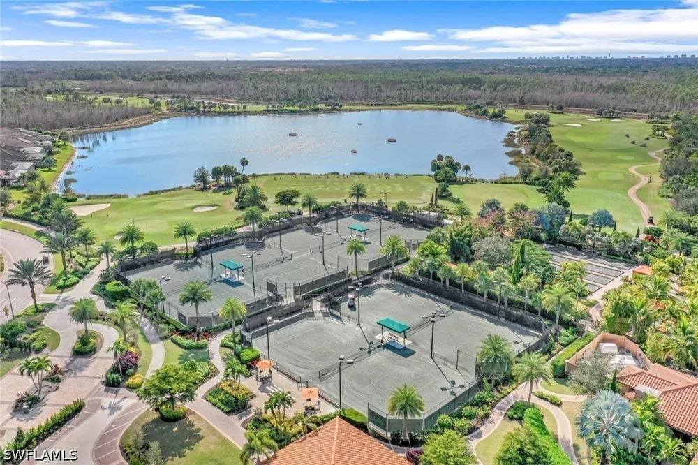 Pocida Court #104 Naples, FL 34119