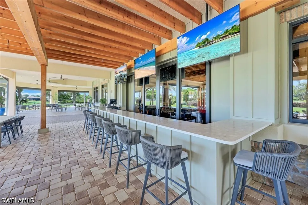 Pocida Court #104 Naples, FL 34119