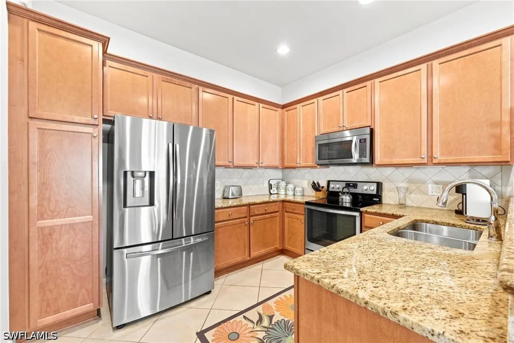 Genova Court Naples, FL 34114