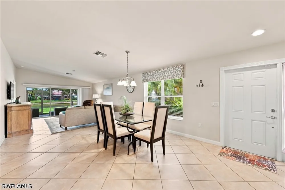 Genova Court Naples, FL 34114