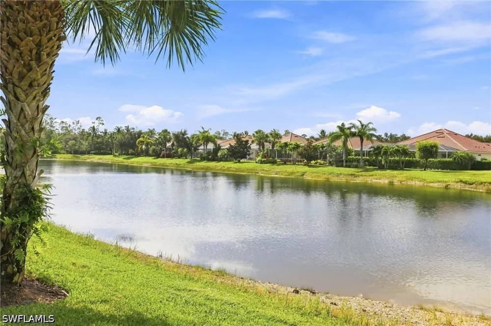 Genova Court Naples, FL 34114