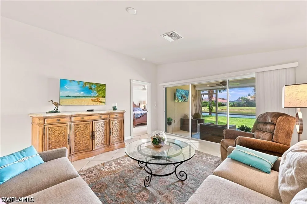 Genova Court Naples, FL 34114