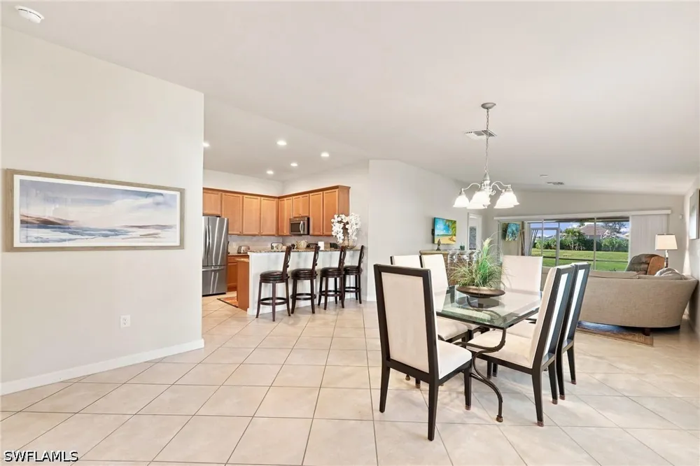Genova Court Naples, FL 34114