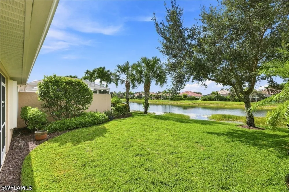 Genova Court Naples, FL 34114