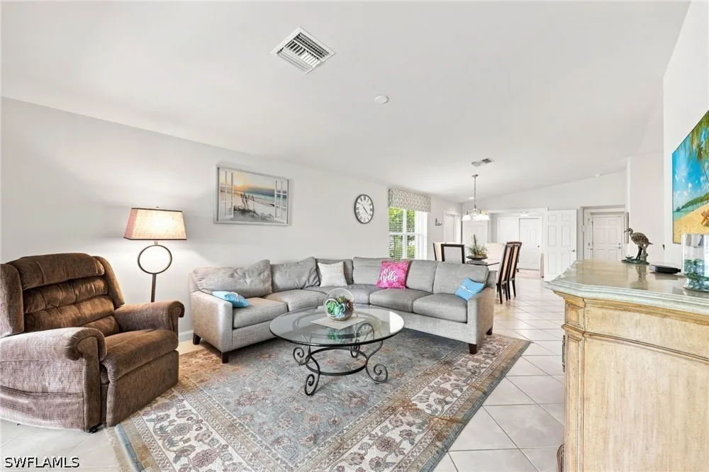 Genova Court Naples, FL 34114