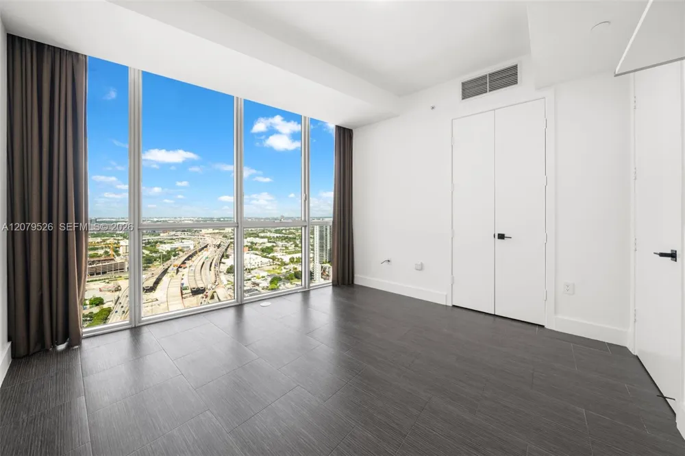1100 Biscayne Blvd #3805 Miami, FL 33132