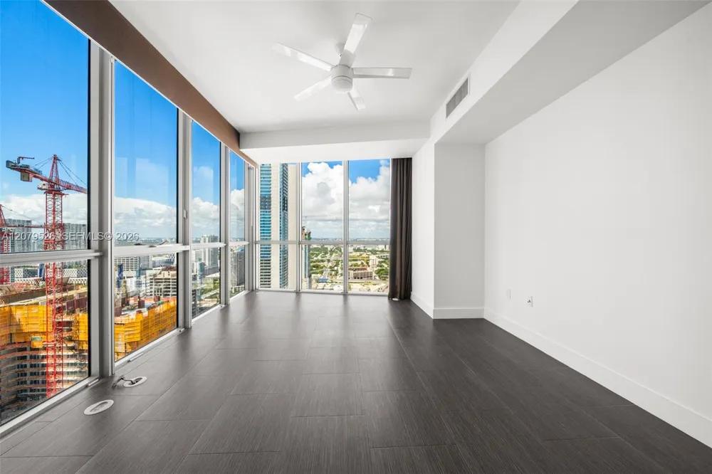 1100 Biscayne Blvd #3805 Miami, FL 33132