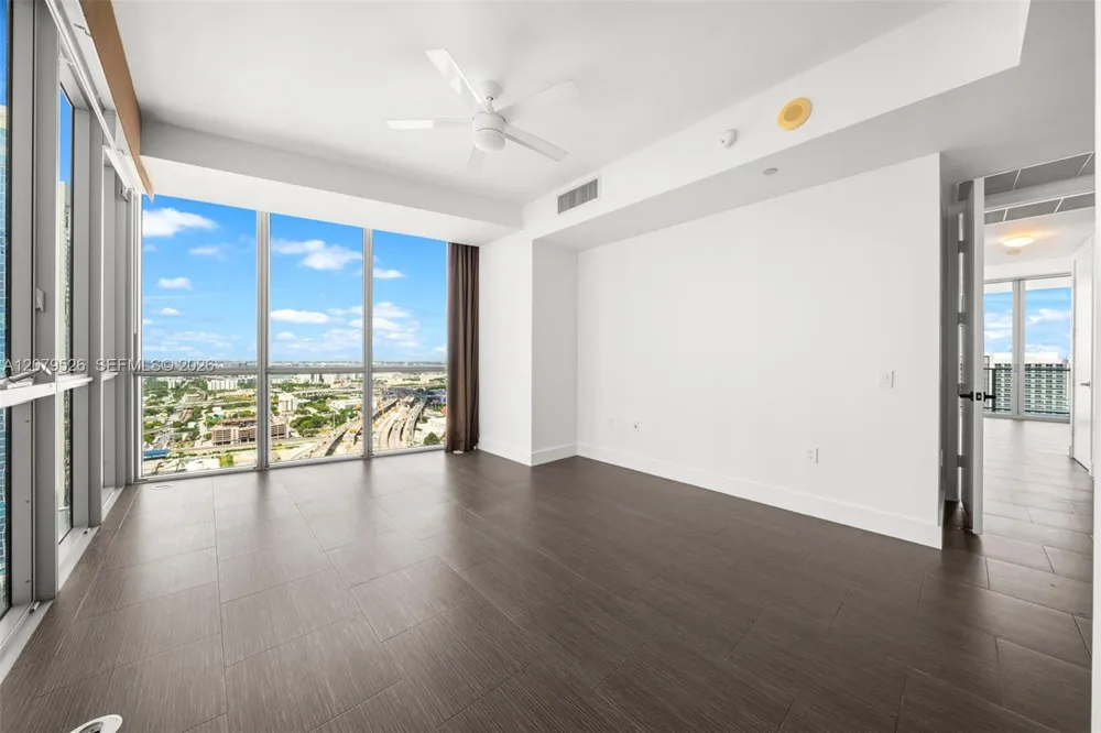 1100 Biscayne Blvd #3805 Miami, FL 33132
