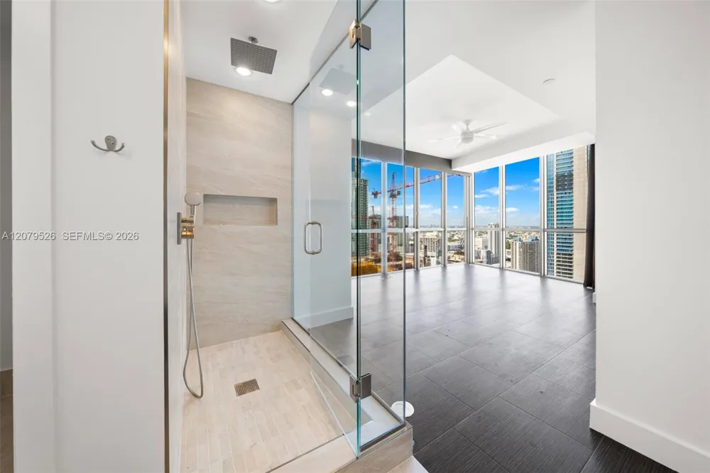 1100 Biscayne Blvd #3805 Miami, FL 33132