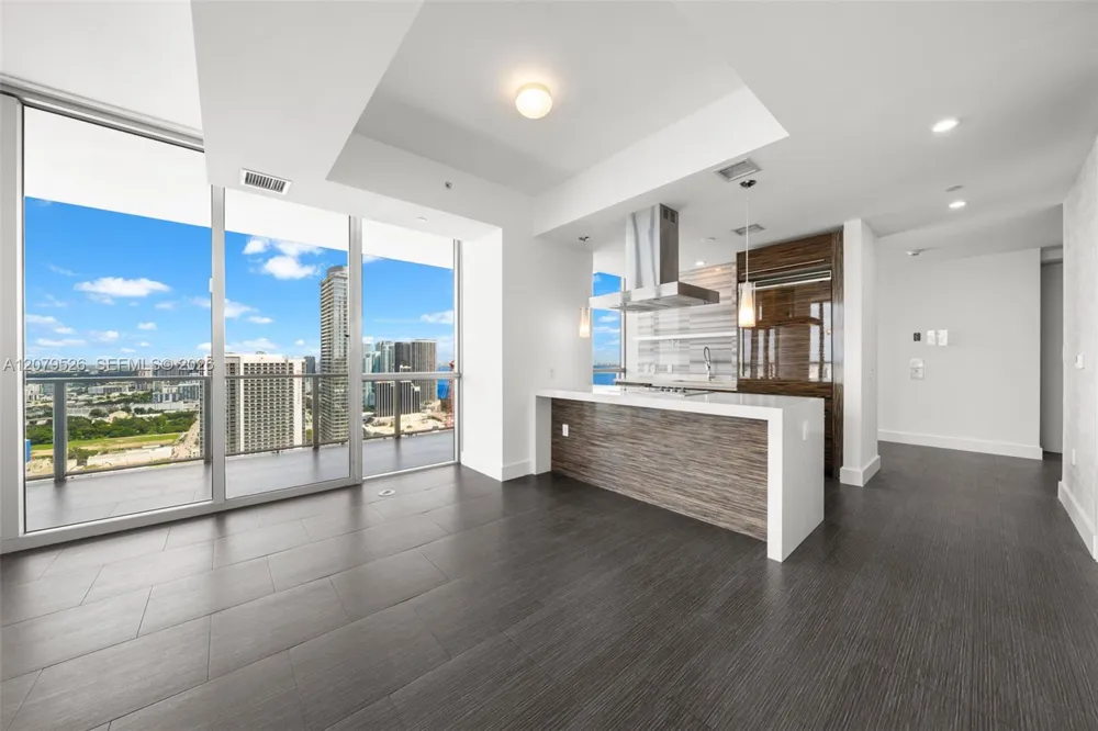 1100 Biscayne Blvd #3805 Miami, FL 33132