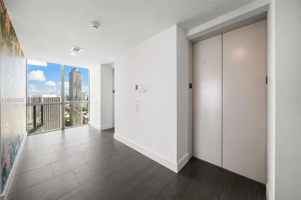 1100 Biscayne Blvd #3805 Miami, FL 33132