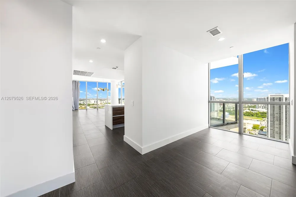 1100 Biscayne Blvd #3805 Miami, FL 33132
