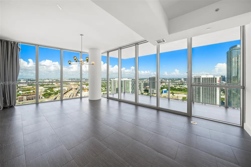 1100 Biscayne Blvd #3805 Miami, FL 33132