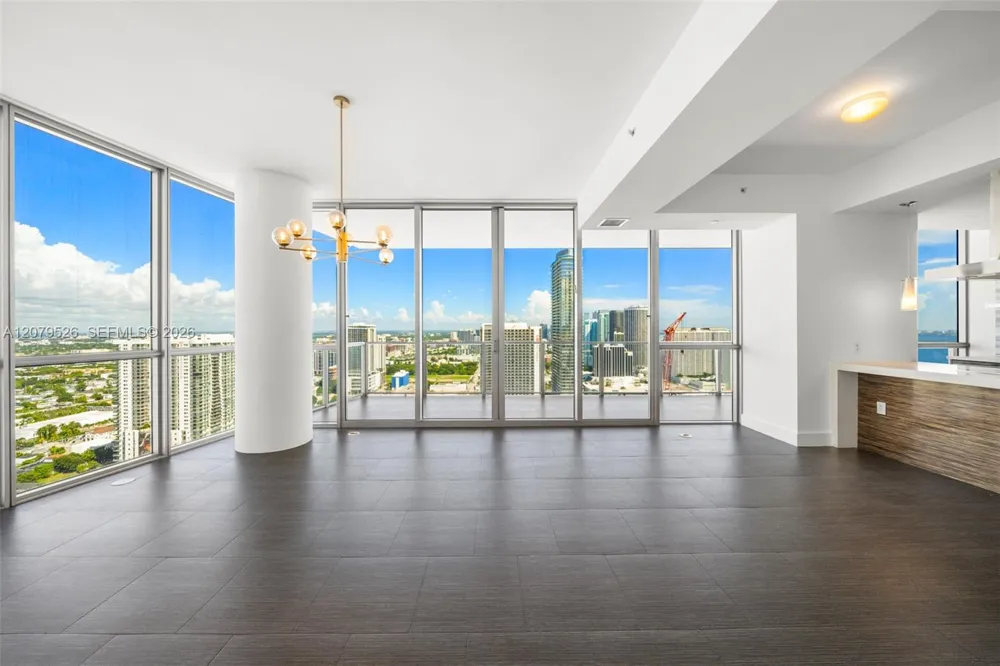 1100 Biscayne Blvd #3805 Miami, FL 33132