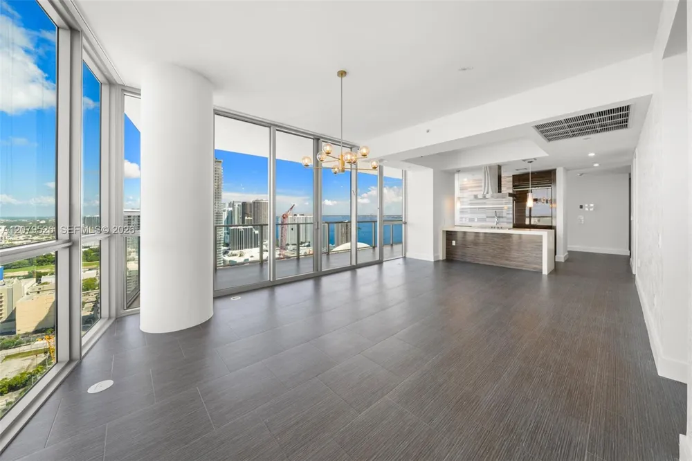 1100 Biscayne Blvd #3805 Miami, FL 33132