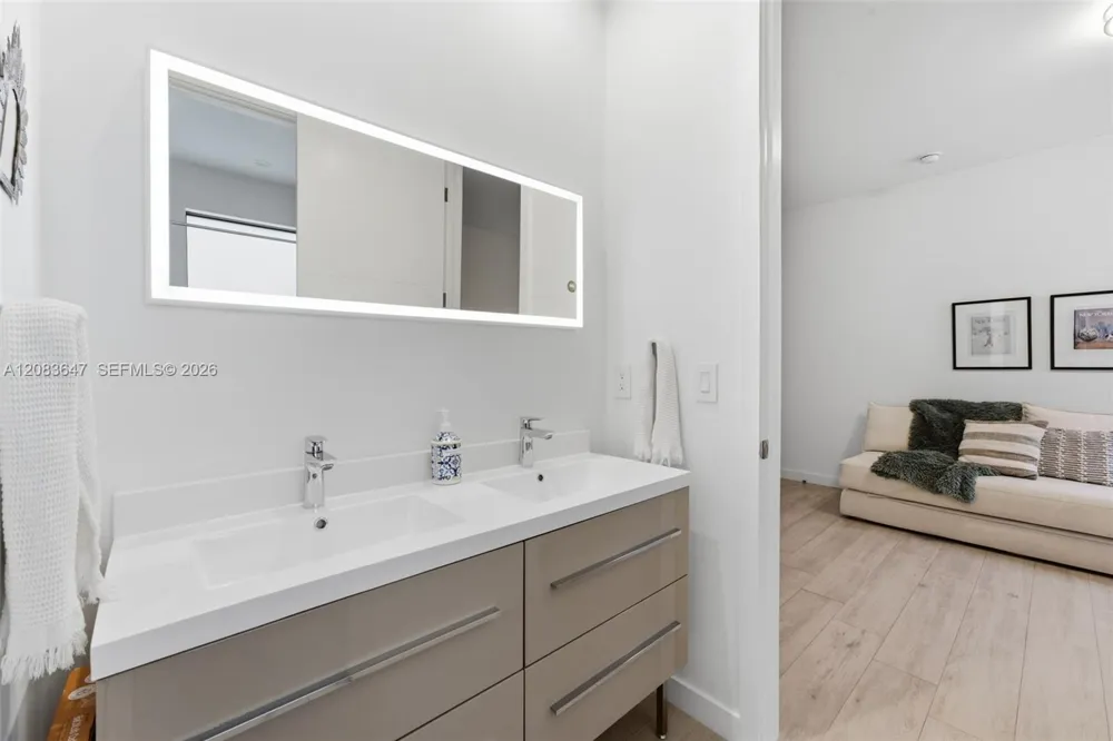 3082 Indiana St Miami, FL 33133