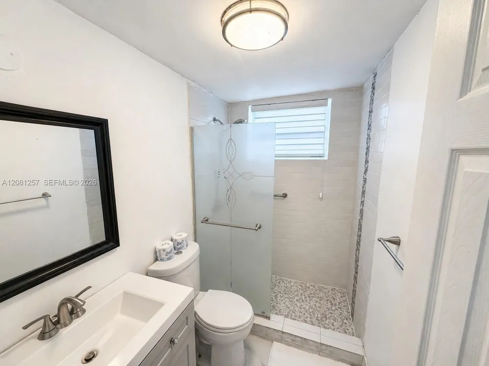 10000 E Bay Harbor Dr #14 Bay Harbor Islands, FL 33154