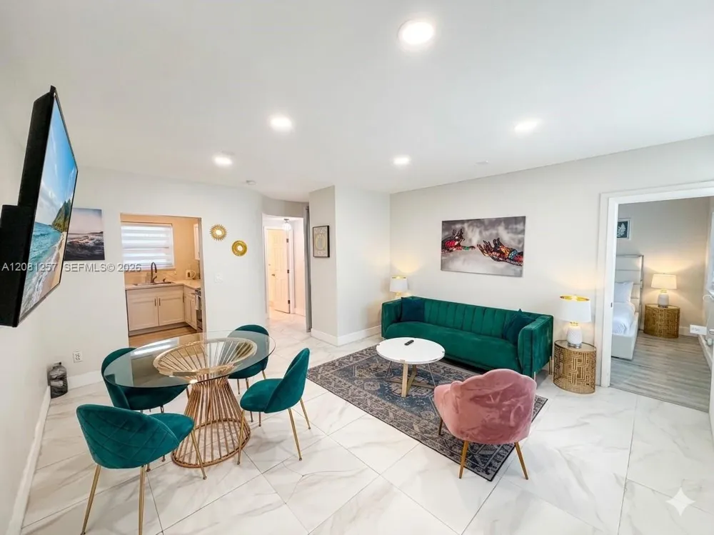 10000 E Bay Harbor Dr #14 Bay Harbor Islands, FL 33154