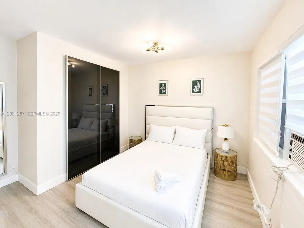 10000 E Bay Harbor Dr #14 Bay Harbor Islands, FL 33154