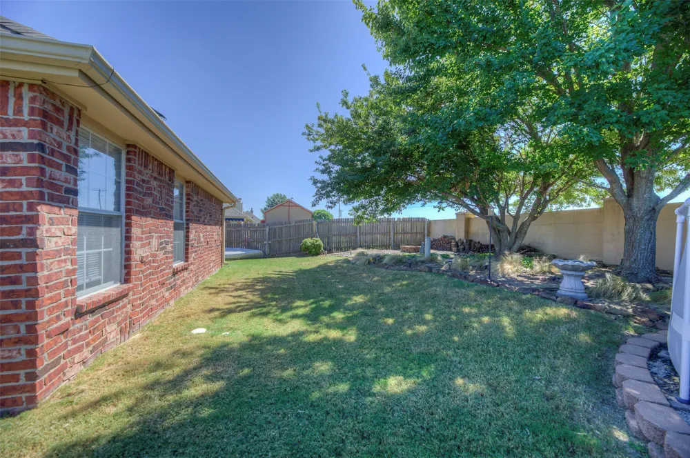 1026 W 120th Court S Jenks, OK 74037
