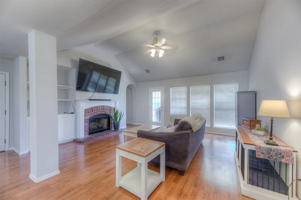 1026 W 120th Court S Jenks, OK 74037