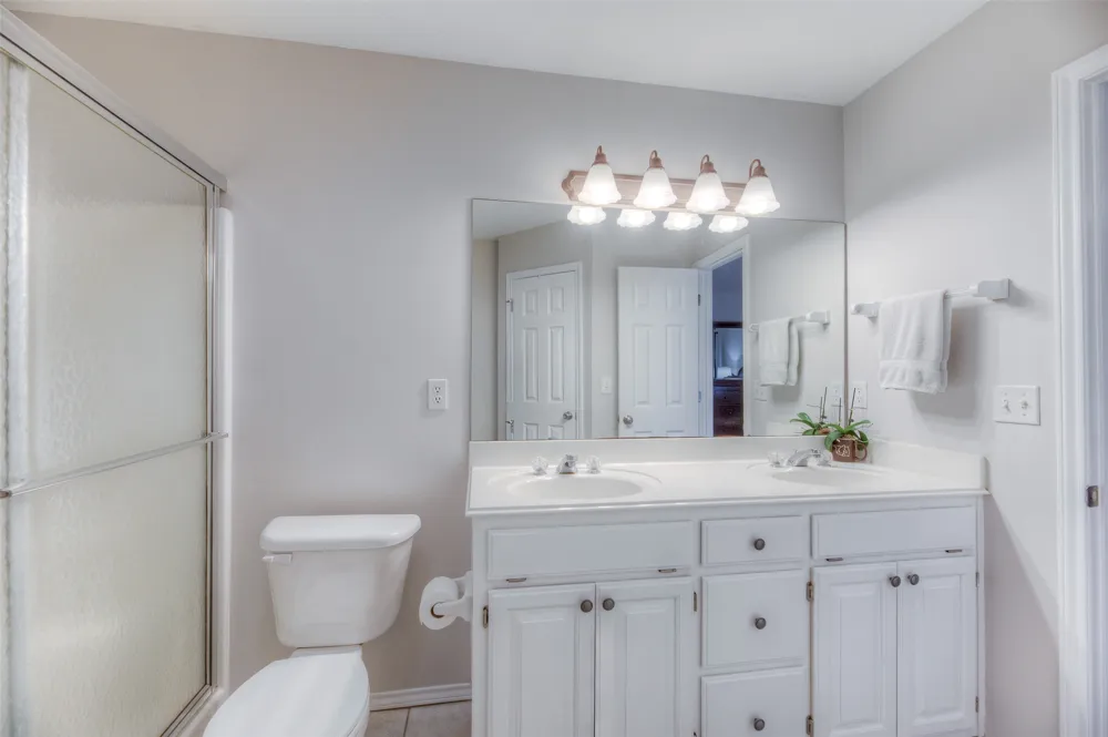 1026 W 120th Court S Jenks, OK 74037