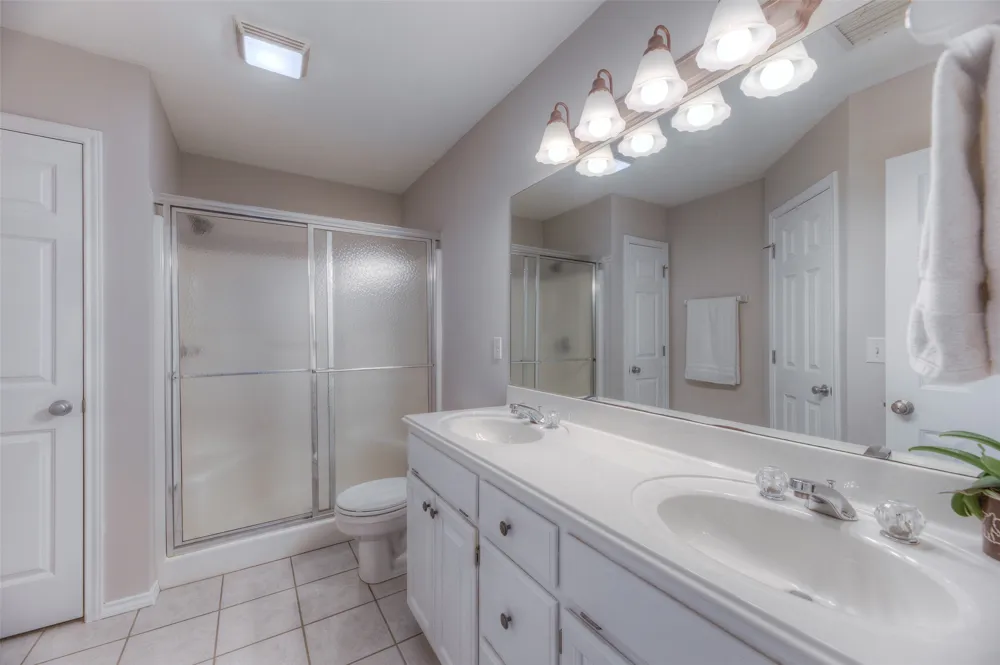 1026 W 120th Court S Jenks, OK 74037