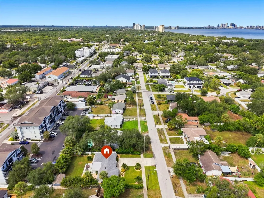 5219 S PURITAN AVENUE Tampa, FL 33611