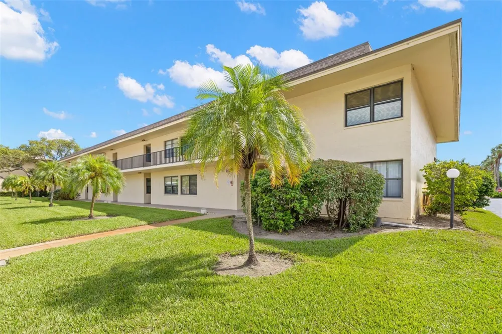 12300 VONN ROAD #3204 Largo, FL 33774