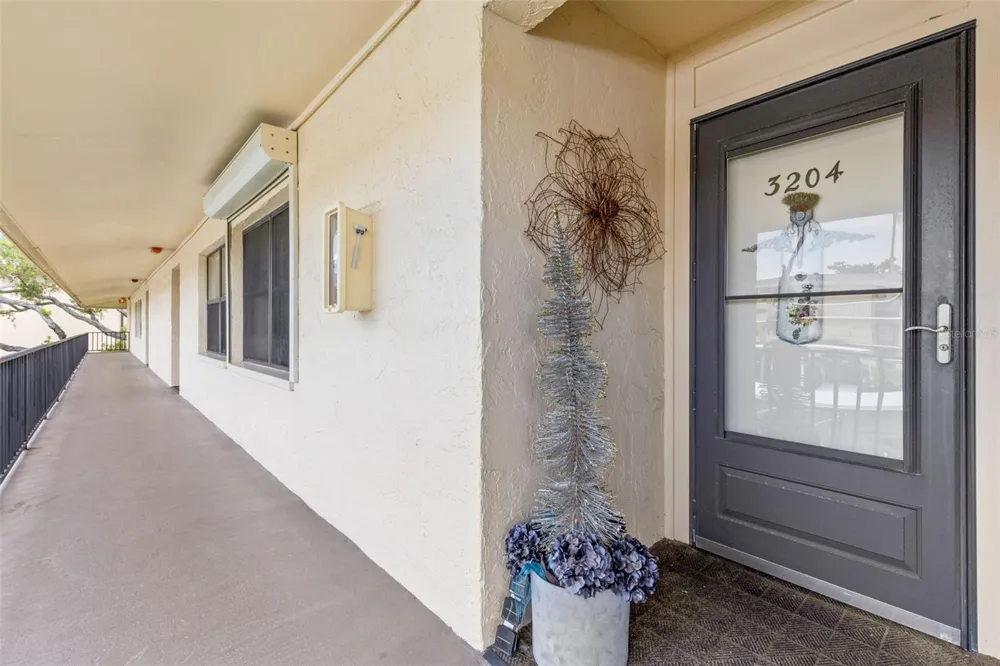 12300 VONN ROAD #3204 Largo, FL 33774