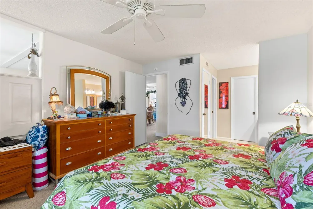 12300 VONN ROAD #3204 Largo, FL 33774
