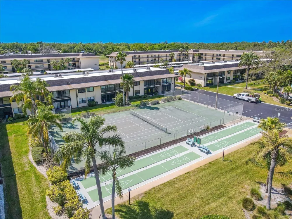 12300 VONN ROAD #3204 Largo, FL 33774